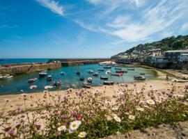 Honeysuckle Cottage by The Sea, hotel v destinaci Mousehole