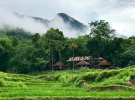 Lua Pu Luong, hotel con piscina en Pu Luong