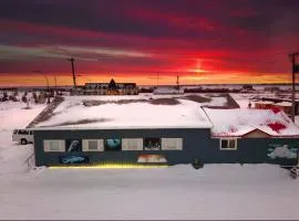 IceBerg Inn