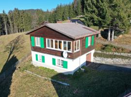 Ferienhaus Fernblick, hotel v destinaci Fraxern