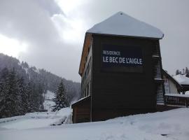 Le Lioran Studio les Myrtilles à 200m des pistes, íbúð í Le Lioran