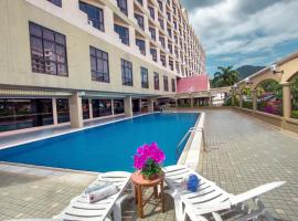 Hotel Grand Continental Langkawi, hotell i Kuah