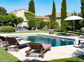 Mas de la Rivoire B&B, Hotel mit Pools in Villevieille