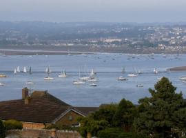 Violet Mays Retreat, hotel perto de Powderham Castle, Starcross