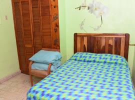 Cancun Guest House 6, hotel u gradu Kankun
