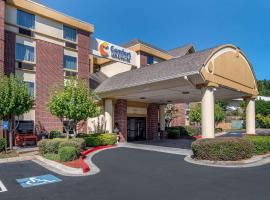 Comfort Inn and Suites, hotell i Suwanee