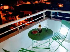 Soles de Salta dpto, cochera, balcón a 600m de plaza principal, hotel perto de Museo Provincial de Bellas Artes de Salta, Salta