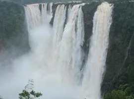KSTDC Hotel Mayura Gerusoppa, Jogfalls