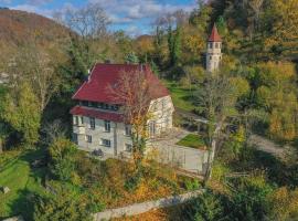 Ferienwohnung in herrlicher Lage, hotel with parking in Bad Urach