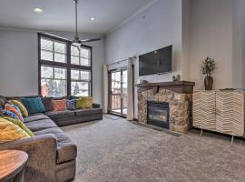 Slopeside Solitude Condo - Walk to Ski Lifts!, hotel a Solitude