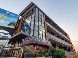 Kingsford Riverside Inn, homestay di Brisbane