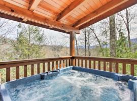 Gatlinburg Mountain Cabin with Grill and Pool Table!, hôtel spa à Gatlinburg