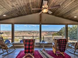 Charming Texas Home with Stunning Canyon Views!, hotel with parking in Canyon