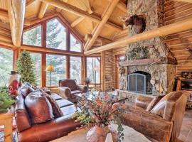 Secluded Mountain Cabin By Beaver Creek and Vail!, hotel med parkering i Wolcott