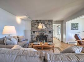 Plattsburgh Home with Deck on Lake Champlain, hotel in Plattsburgh