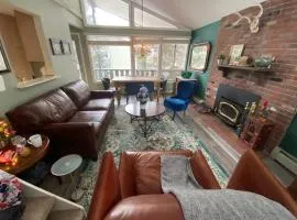 Spectacular apartment, close to Lions Head, next to bus stop