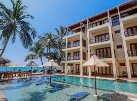 Sapphire Seas Beachfront Hotel, hotell i Hikkaduwa