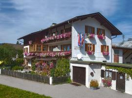 Gaestehaus Richter, rumah tamu di Oberammergau