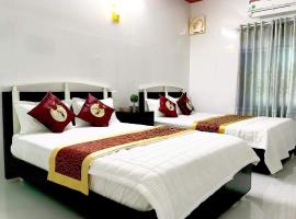 Khách sạn Hoàng Hôn, hotel v destinaci Phong An