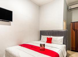 RedDoorz near Graha Cijantung Mall, hotel cerca de Aeropuerto Halim Perdanakusuma - HLP, Yakarta