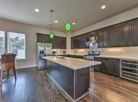 Central Houston Townhouse - 1 Mi to Downtown!