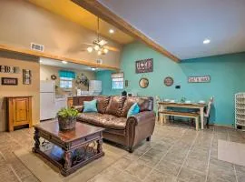 Lake Texoma Cabin - 1 Mi to Park and Boat Ramp!