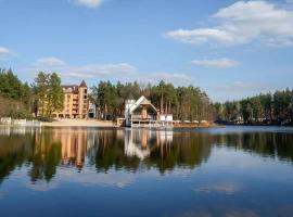 Заміський комплекс "Пуща Лісна", Hotel in Moshchun
