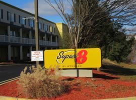 Super 8 by Wyndham New Cumberland, hotel near Hershey Park, New Cumberland