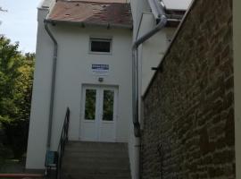 Tihany Község Önkormányzat - Ifjúsági Szállás, hôtel à Tihany