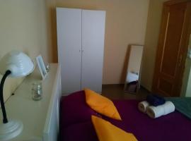 Home&Holidays Las Gabias, Granada: Las Gabias'ta bir otel