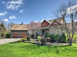 House with Deck, Fire Pit - 15 Mins to Snowshoe!