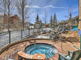 Cozy Ski-InandSki-Out Winter Park Resort Condo!, Hotel in Winter Park