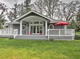 Contemporary Tacoma Cottage with Deck and Pond!