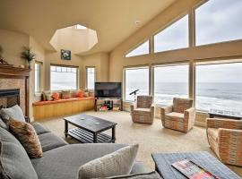 Oceanfront South Beach Home with Hot Tub and Sauna, cottage in Newport