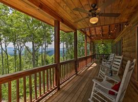 A Sunset Dream - Upscale Blue Ridge Cabin!, hotell i Cherry Log