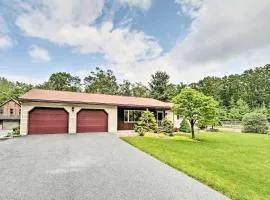 Family Home with WiFi, 14 Mi to Dutch Wonderland!