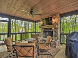 Cottage in Gated Community Hike, Fish, and Golf!, vila di Glenville