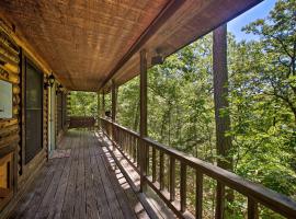 Eureka Springs Studio with Deck, Views and BBQ!, готель у місті Юрика-Спрінгс