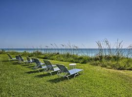 Oceanfront Vero Beach Condo with Balcony Views!, hotel in Vero Beach