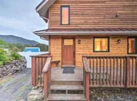 Ketchikan Apt - Walk to Refuge Cove Beach!, hotel cerca de Totem Bight State Historical Park, Ketchikan