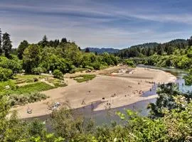 Guerneville Home - Walk to the Russian River!