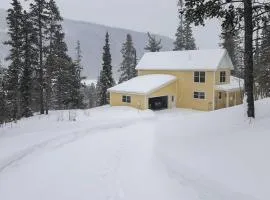 Alma Home with Mtn Views about 20 Mi to Breckenridge