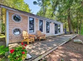 Cozy Lakefront Madison Cabin with Dock and Kayaks