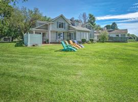 Private Waterfront Lake Erie Home with BBQ Patio, βίλα σε Saybrook