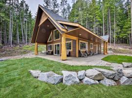 Spacious Cabin By Priest Lake and Elkins Resort, villa i Nordman