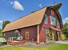 Viesnīca Historic Winston-Salem Guest Barn on Farm! pilsētā Vinstona–Seilema
