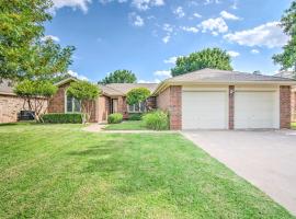 Lubbock Home with Deck and Yard - 8 Miles to TTU!, hotel sa Lubbock