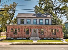 Updated Downtown Red Bank Home 5 Mi to Beach!, villa in Red Bank