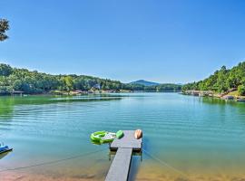 Nottely Lake Home with Hot Tub, Dock, Kayaks and Games, Hotel in Blairsville