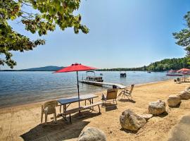 Center Ossipee Pet-Friendly Cottage with Dock!, vacation home in Center Ossipee